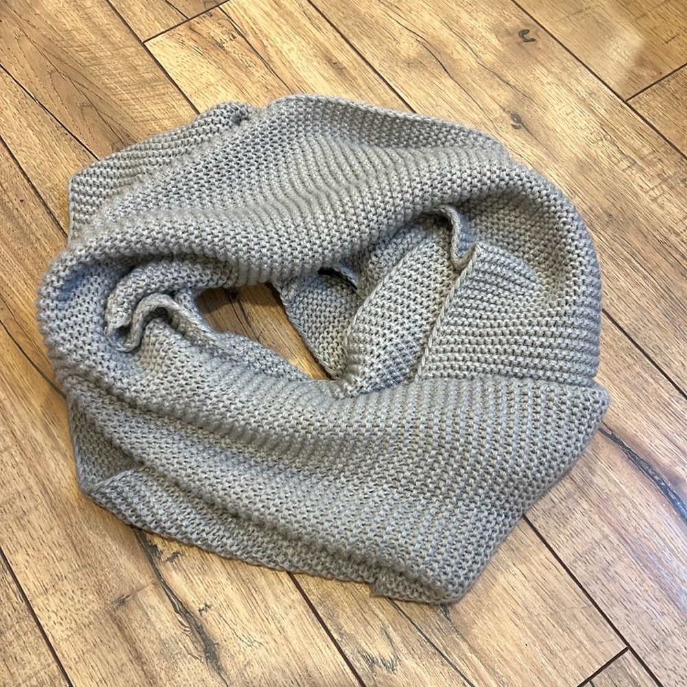 Grey scarf